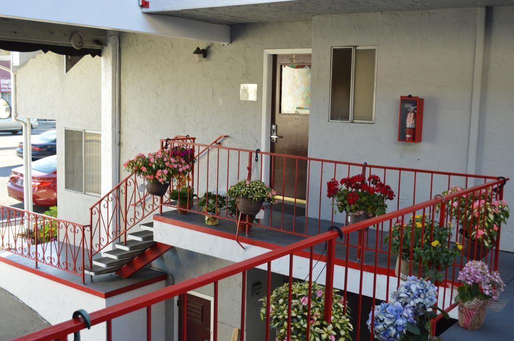 Glass Slipper Inn - Stanford Palo Alto Exterior foto